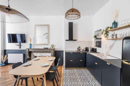 One-Bedroom Apartment image 7