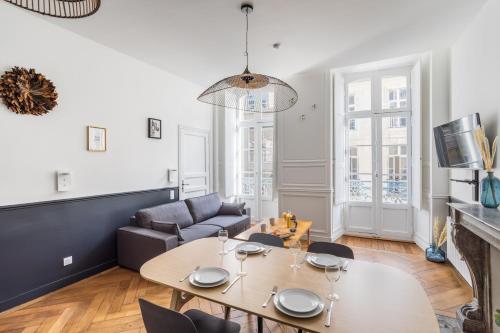 One-Bedroom Apartment image 6