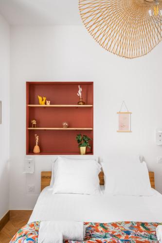 One-Bedroom Apartment image 2