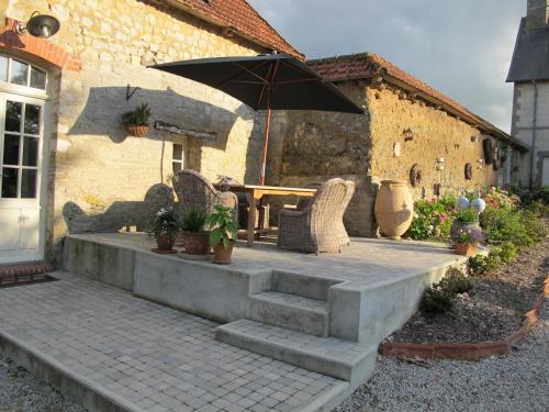 Viesnīcas āriene, Chateau Le Colombier in Brevands