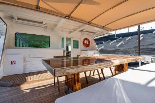 Luxury Boat Hotel Barcelona