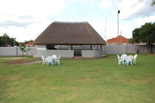 Hope's Apartments and Hotel