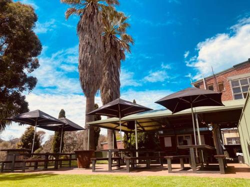 Exterior view, Donnybrook Hotel WA in Donnybrook