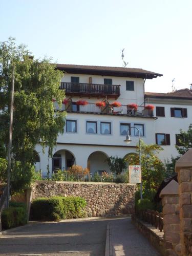 Gasthof zum Roessl - Andriano
