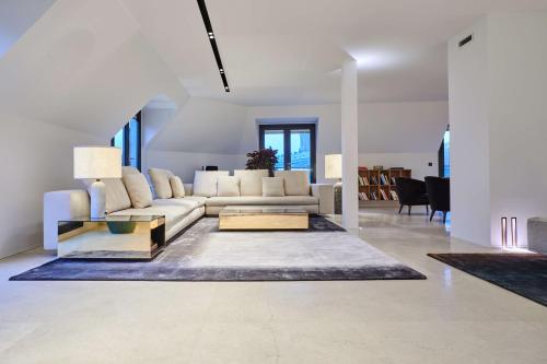 Luxury Penthouse · CPH's Finest · Shopping Street · High-End