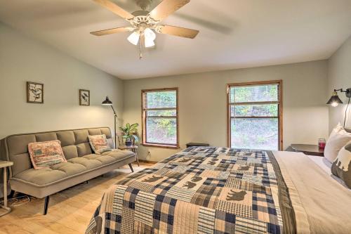 Port Jervis Home about 8 Acres with Mountain View! in 傑維斯港