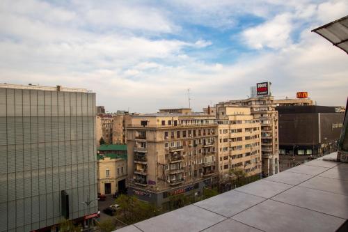 Amo Bucharest, Bucharest