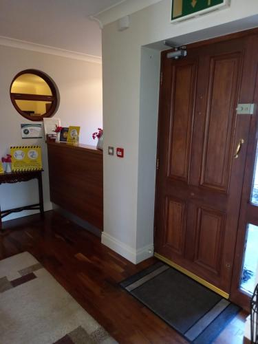 Hillcrest Guest House - image 2