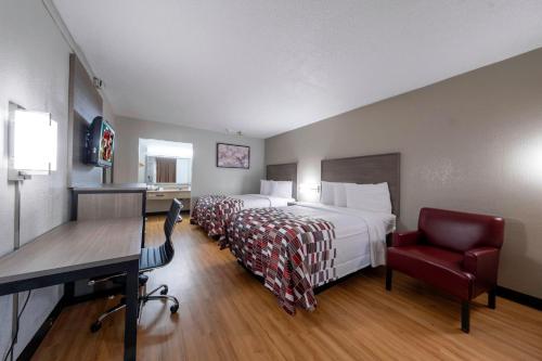 Red Roof Inn Charlottesville - image 11