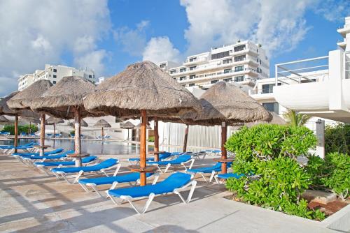Oceanfront white sand beach condo for families, Cancún (Foto 9)