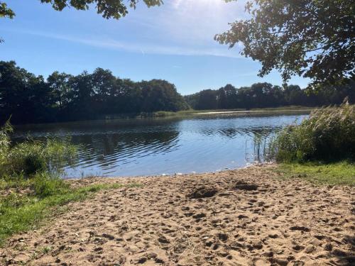 pludmale, Villa Kunterbunt: Urgemütlich und fast perfekt (Villa Kunterbunt: Urgemutlich und fast perfekt) in Hohen Wangelin