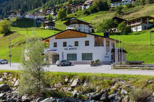 Val Monte - image 13