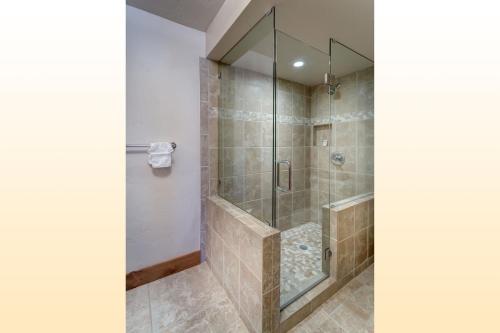 Two-Bedroom Apartment image 8