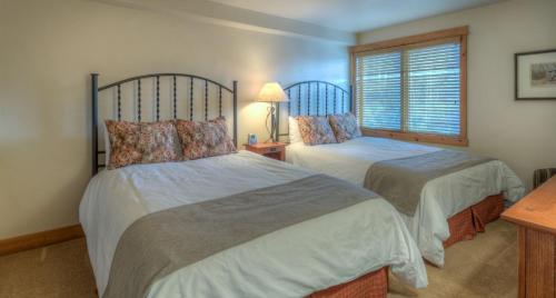 Two-Bedroom Apartment image 5