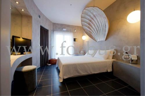 Deluxe Double or Twin Room with Sea View image 7