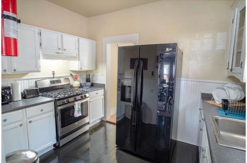 Brand New Listing! Cozy Historic House 5min*DT in San Antonio, USA