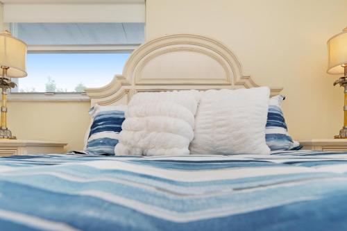 Olde Naples Condo #811 - image 12