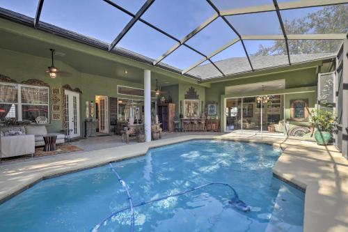 . Luxurious Home with Private Pool and Lanai Near Tampa!