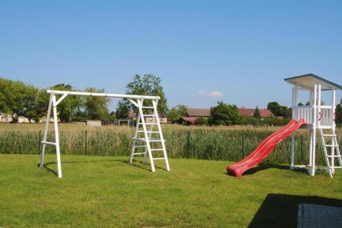 Kert, Doppelhaushalfte in Seehausen am Oberuckersee in Oberuckersee Ot Seehausen