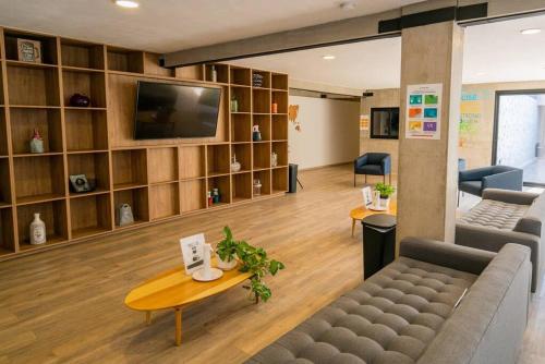 +MS +Loft Coworking +Vigilancia 24hrs +Internet y Amenities 404