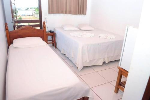 1 double bed, 1 twin bed