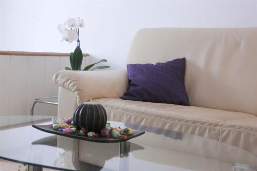One-Bedroom Apartment image 10