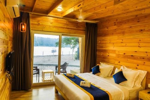 Rivercoast Resort