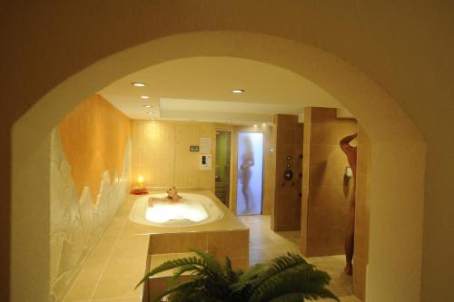 Hotel Belmont - image 11