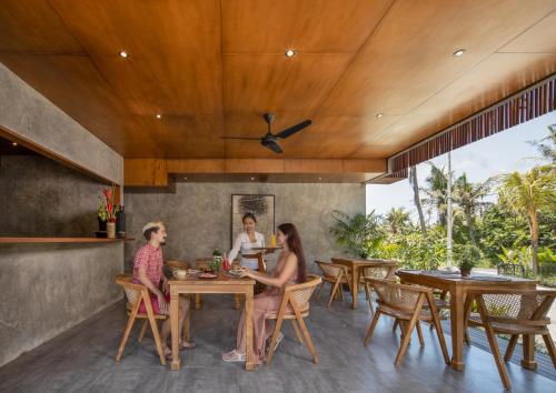 Restaurant, Agrapana Beach Villa in Keramas