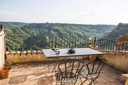 villa in paese con giardino e viste meravigliose gîte à louer Civita di Bagnoregio
