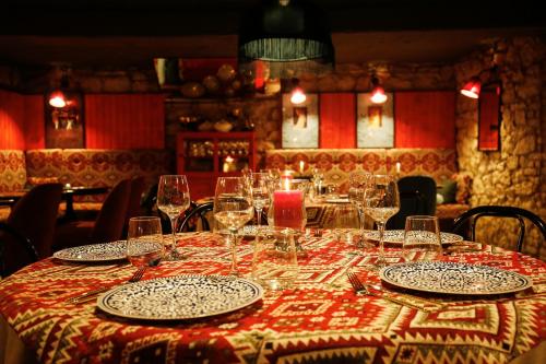 餐廳, Hotel Memoire in 庫塔伊西