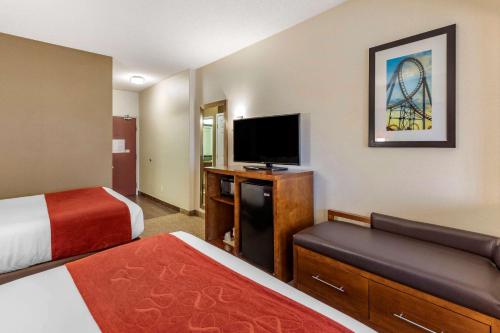 Comfort Suites Near Six Flags Magic Mountain