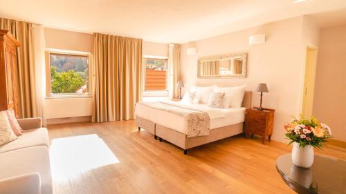 Boutique Hotel Golden Key near Petrin