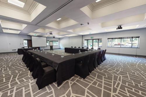 Village Hotel Leeds North - image 5