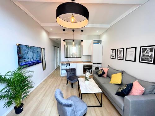New loft 2021 old Town 2 / Musee picasso/ Marche provencal