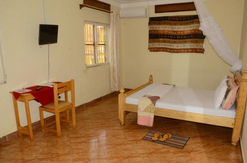 Evary Hotel