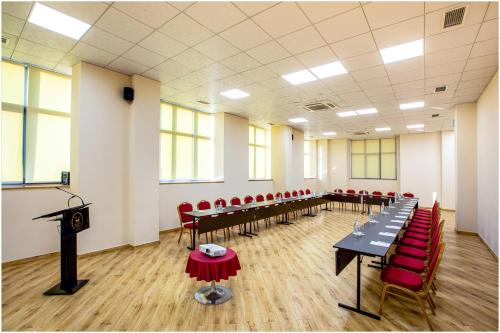 Ani Grand Hotel Yerevan - image 7