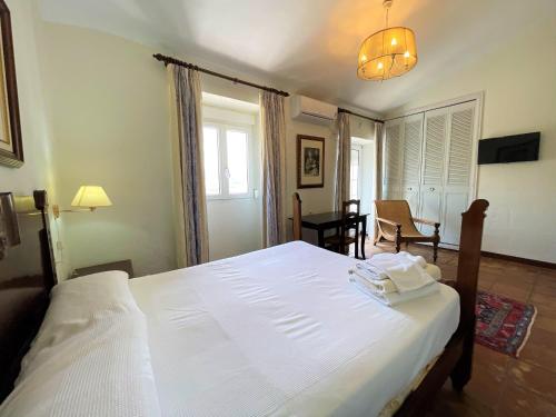 Double Room with Private Bathroom image 10