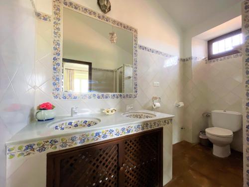 Double Room with Private Bathroom image 6