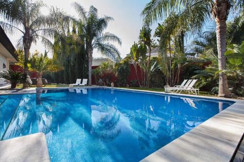  Luxury house, Pension in Mairena del Aljarafe bei La Puebla del Río