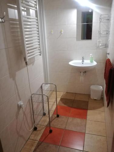 2 bedrooms, 4 beds