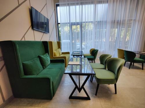 Hotel Vogue - image 10