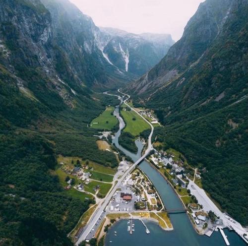 Gudvangen Fjordtell & Apartments - image 10
