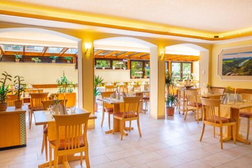 Hotel Elbpromenade 5