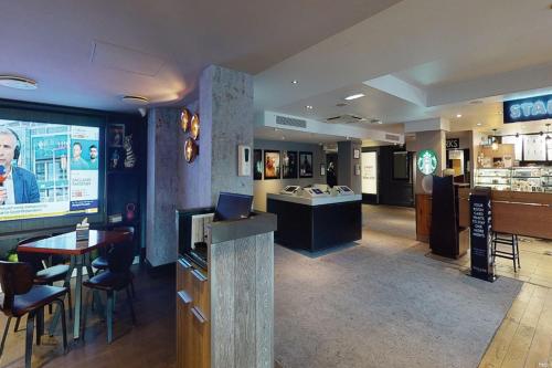 Village Hotel Warrington - image 6