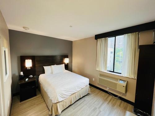 Rockaway Hotel in Brooklyn, USA