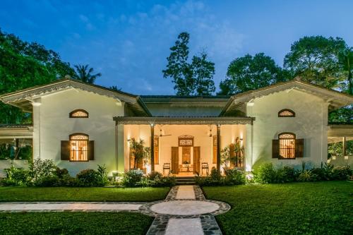 Shadow Villa