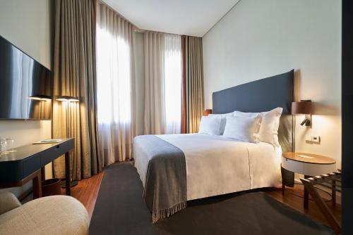 PortoBay Flores - image 14