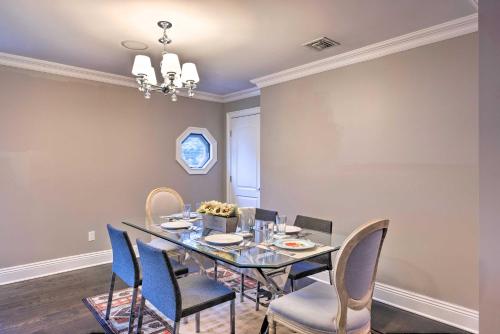 Long Island Apartment with Balcony about 25 Mi to NYC in Glen Cove, USA