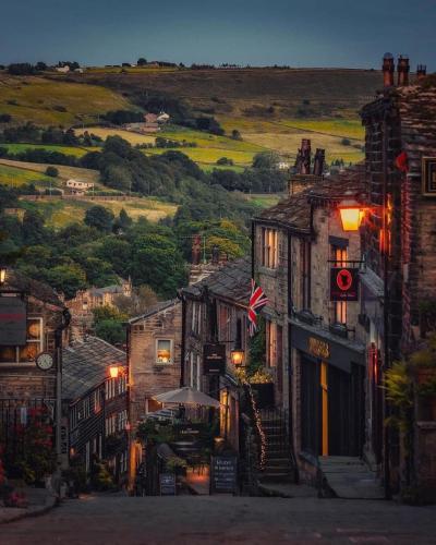 Surrounding environment, Haworth Hideaway in Worth Valley